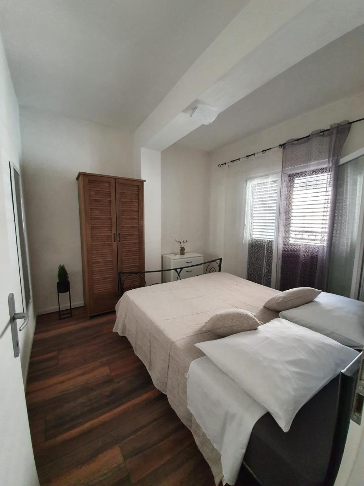 Apartments Kut Vis Habitación foto